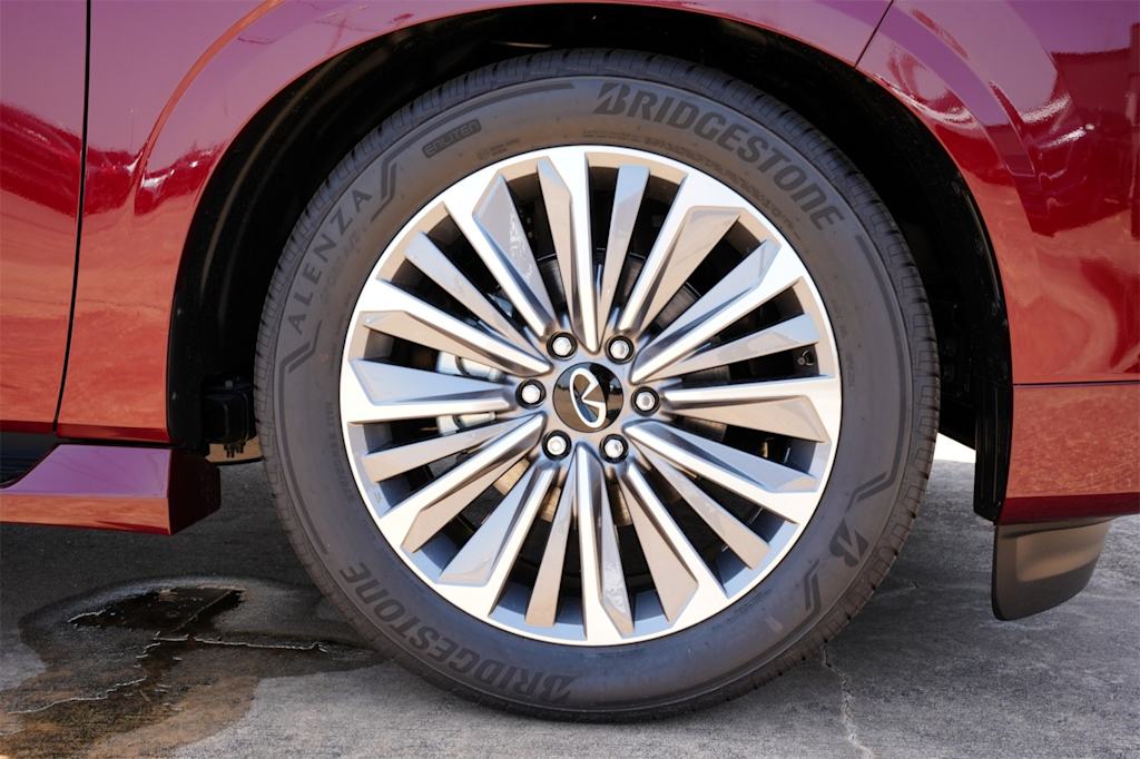 Thumbnail: 2025 INFINITI QX80 - 8