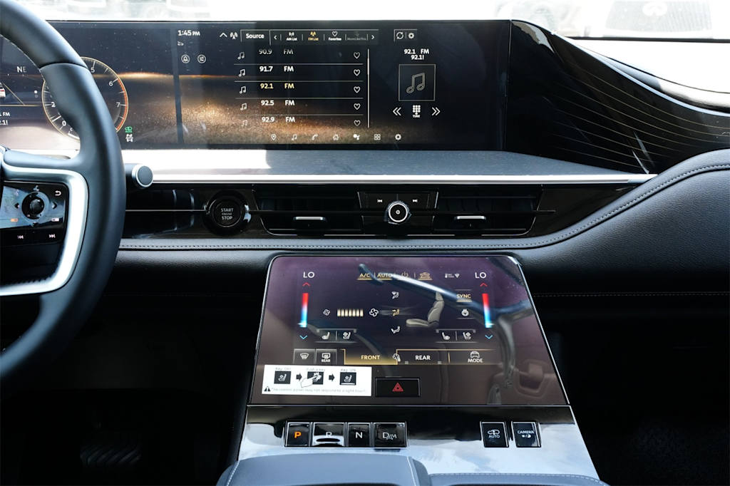 Thumbnail: 2025 INFINITI QX80 - 15