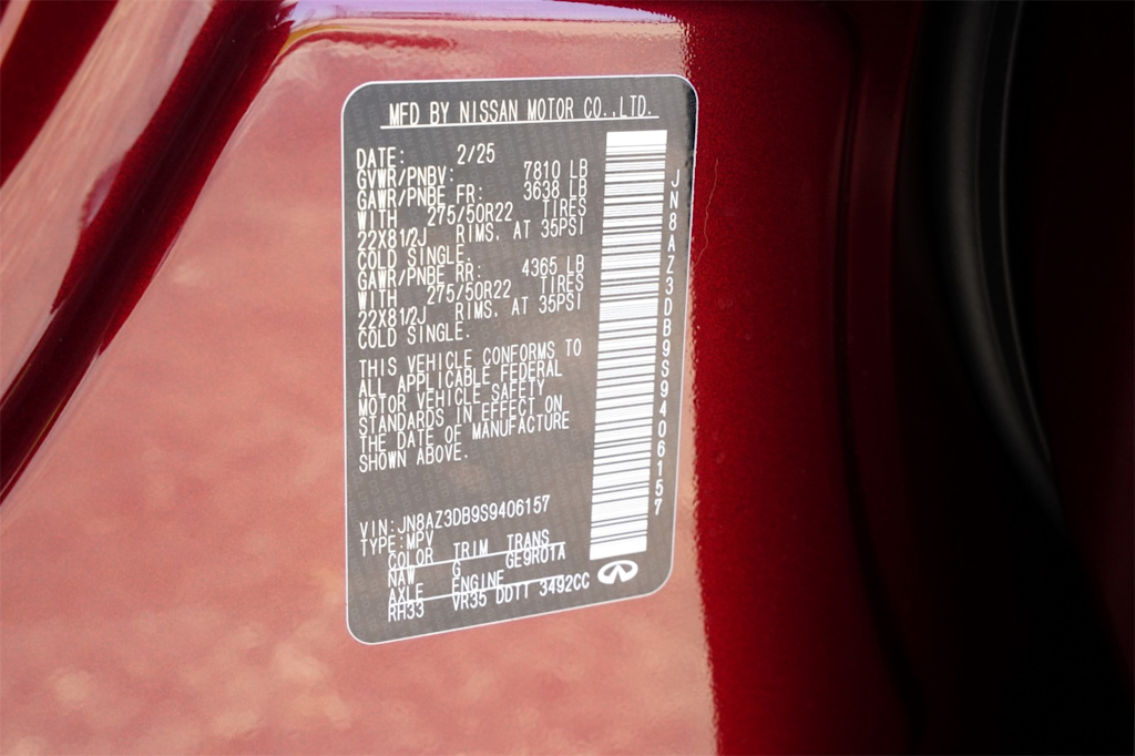 Thumbnail: 2025 INFINITI QX80 - 18