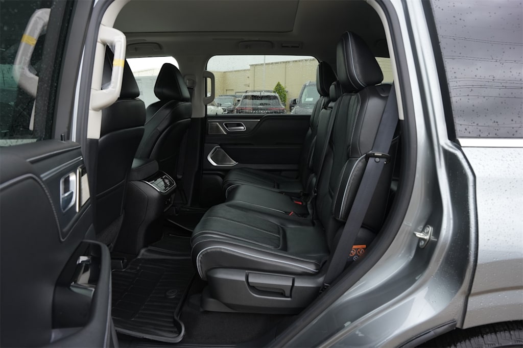 Thumbnail: 2025 INFINITI QX80 - 13