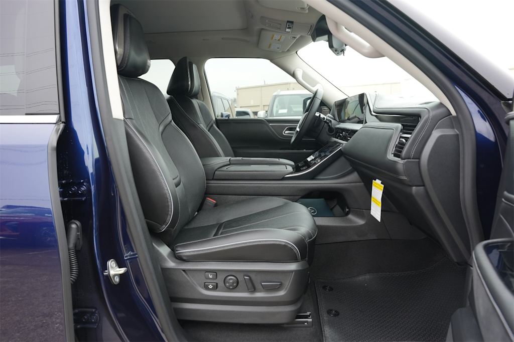 Thumbnail: 2025 INFINITI QX80 - 12