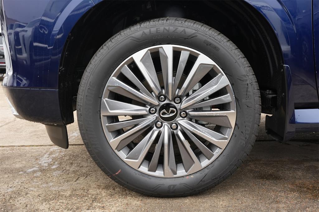 Thumbnail: 2025 INFINITI QX80 - 8