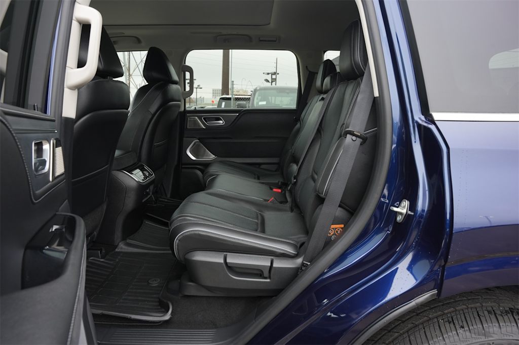 Thumbnail: 2025 INFINITI QX80 - 13