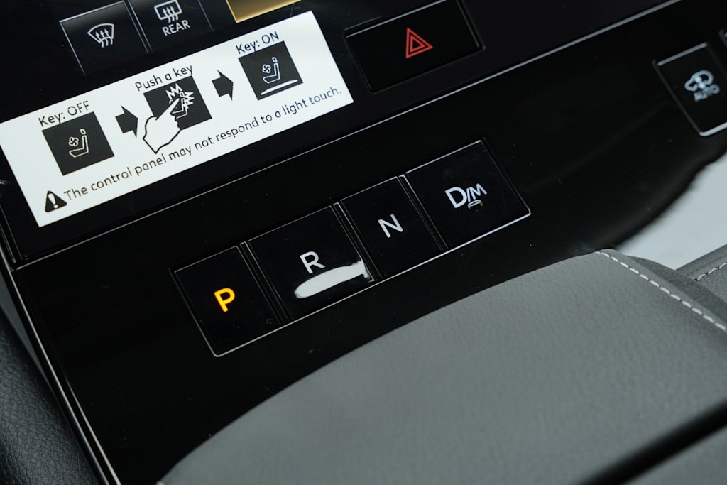 Thumbnail: 2025 INFINITI QX80 - 24