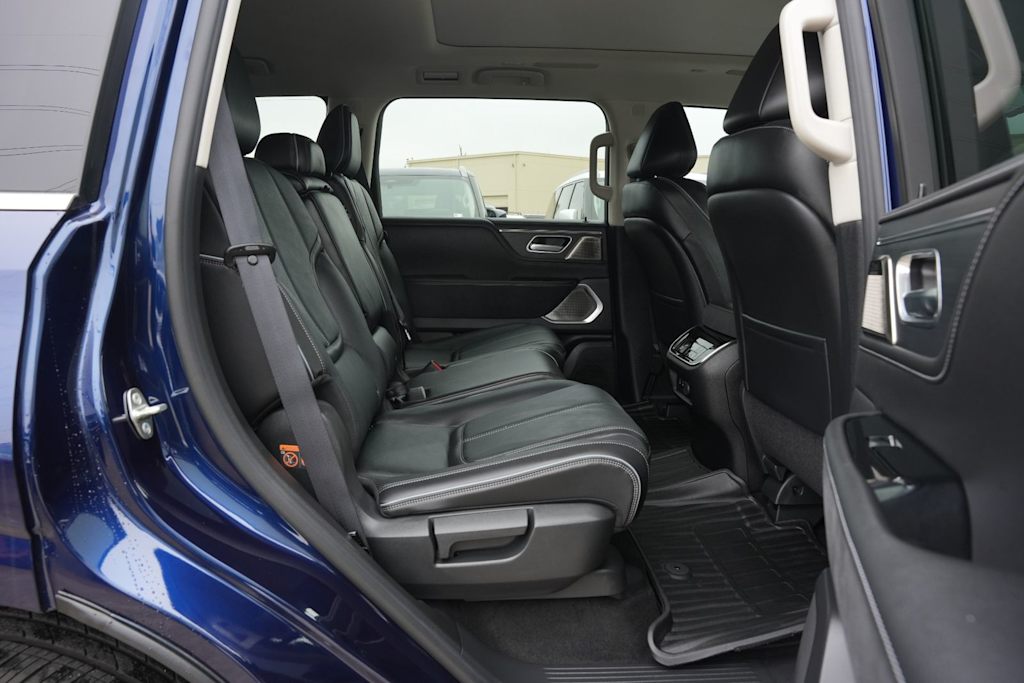 Thumbnail: 2025 INFINITI QX80 - 26