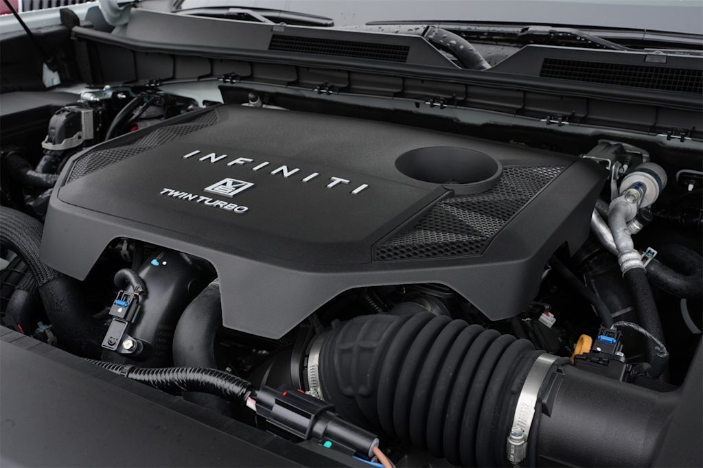 Thumbnail: 2025 INFINITI QX80 - 9