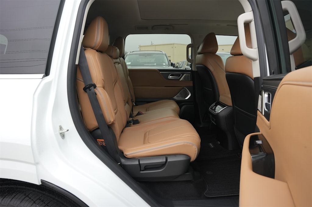 Thumbnail: 2025 INFINITI QX80 - 27