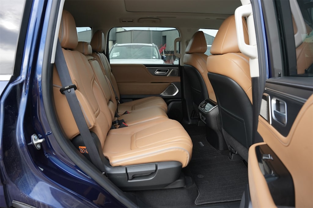 Thumbnail: 2025 INFINITI QX80 - 26