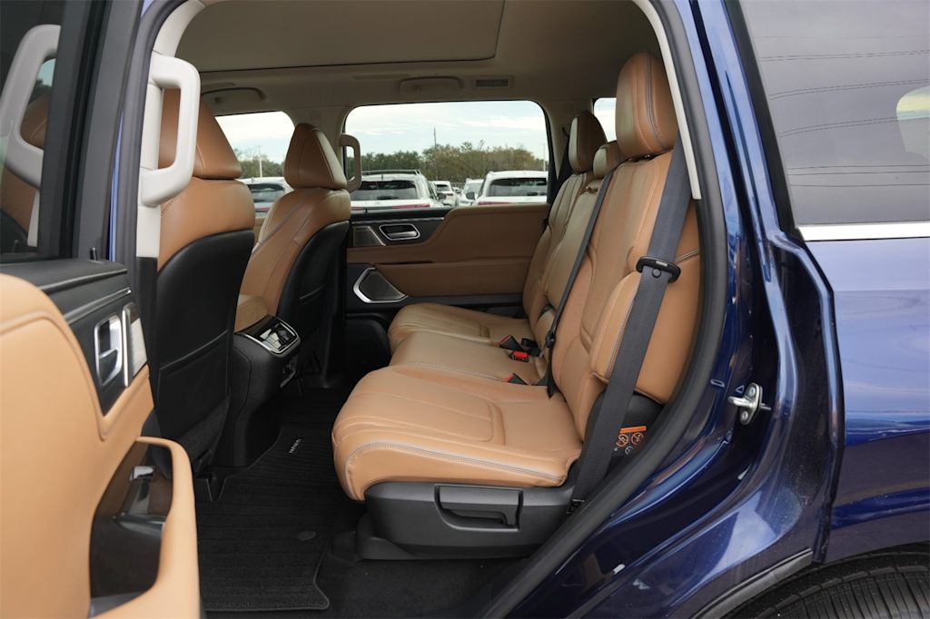 Thumbnail: 2025 INFINITI QX80 - 13