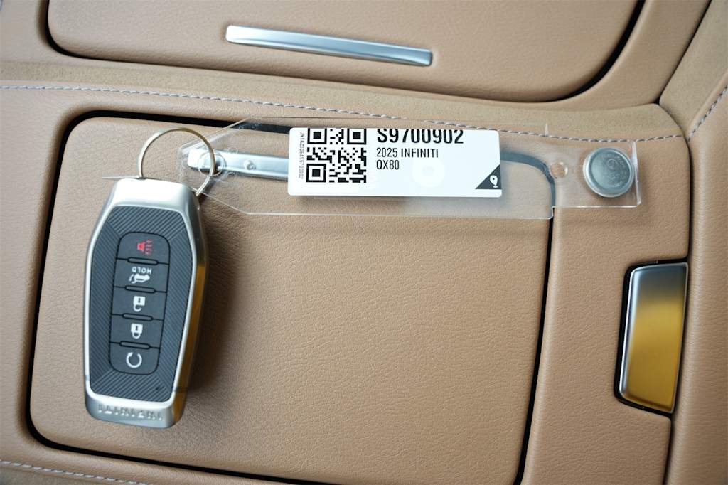 Thumbnail: 2025 INFINITI QX80 - 28