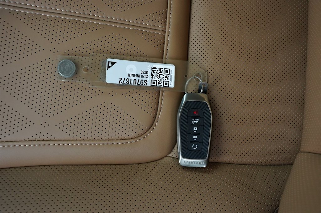 Thumbnail: 2025 INFINITI QX80 - 28