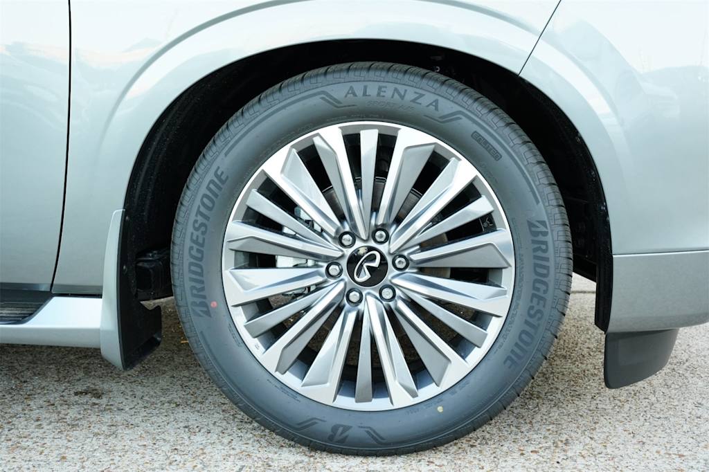 Thumbnail: 2025 INFINITI QX80 - 8