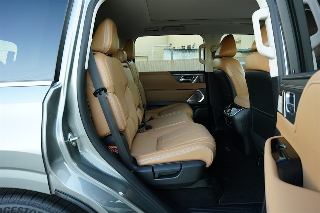 Thumbnail: 2025 INFINITI QX80 - 25