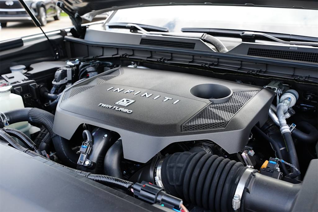 Thumbnail: 2025 INFINITI QX80 - 9