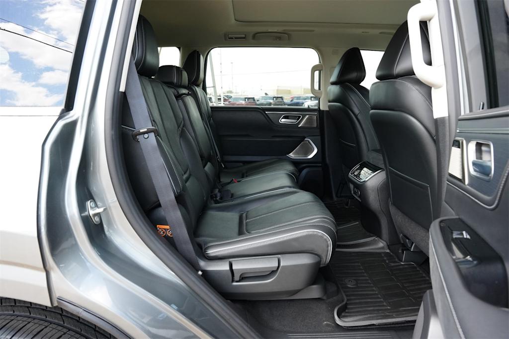 Thumbnail: 2025 INFINITI QX80 - 27