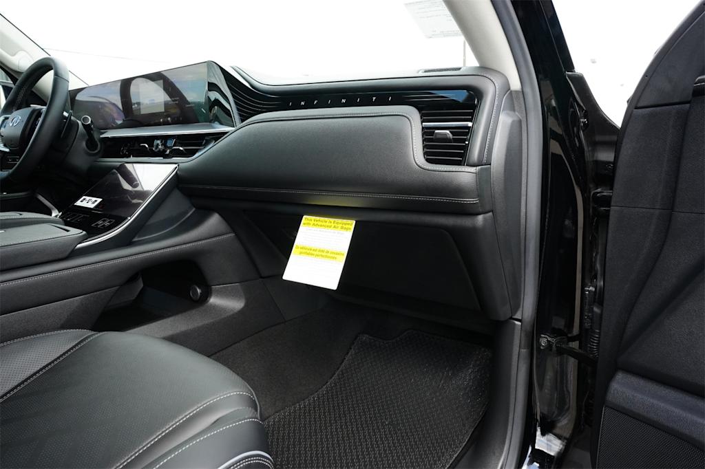 Thumbnail: 2025 INFINITI QX80 - 12