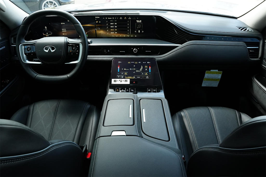 Thumbnail: 2025 INFINITI QX80 - 2