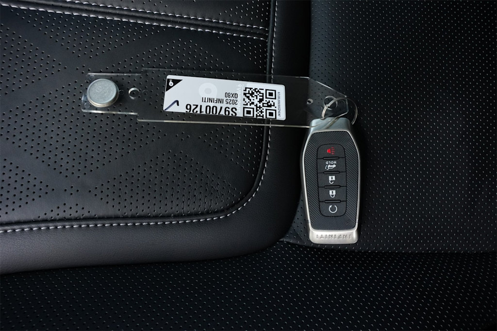 Thumbnail: 2025 INFINITI QX80 - 28