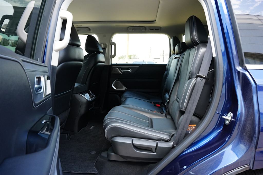 Thumbnail: 2025 INFINITI QX80 - 13