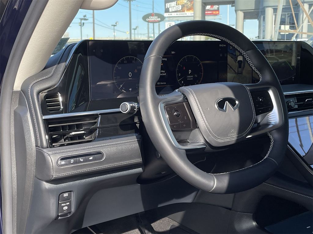 Thumbnail: 2025 INFINITI QX80 - 15