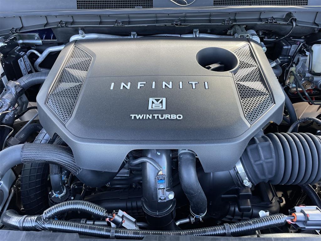 Thumbnail: 2025 INFINITI QX80 - 9