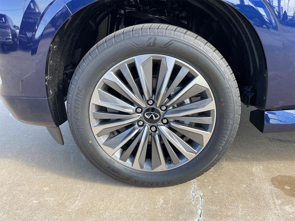 Thumbnail: 2025 INFINITI QX80 - 8