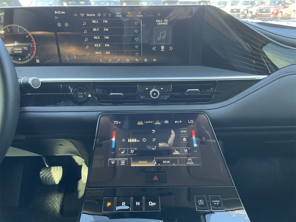 Thumbnail: 2025 INFINITI QX80 - 16