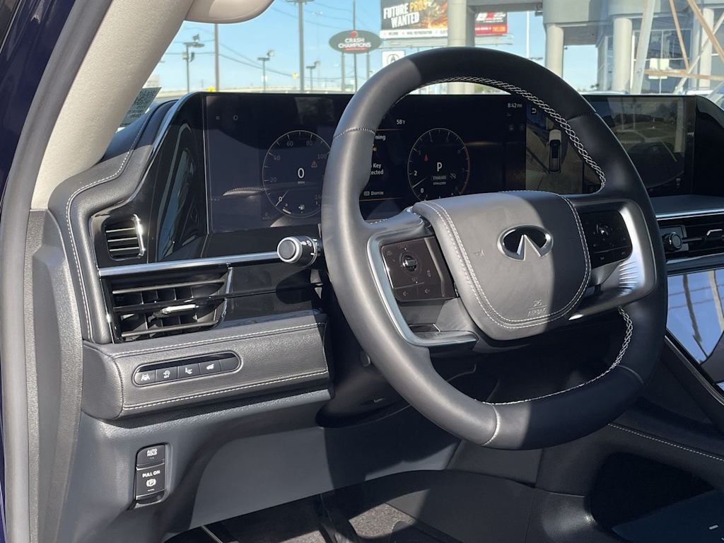 Thumbnail: 2025 INFINITI QX80 - 15