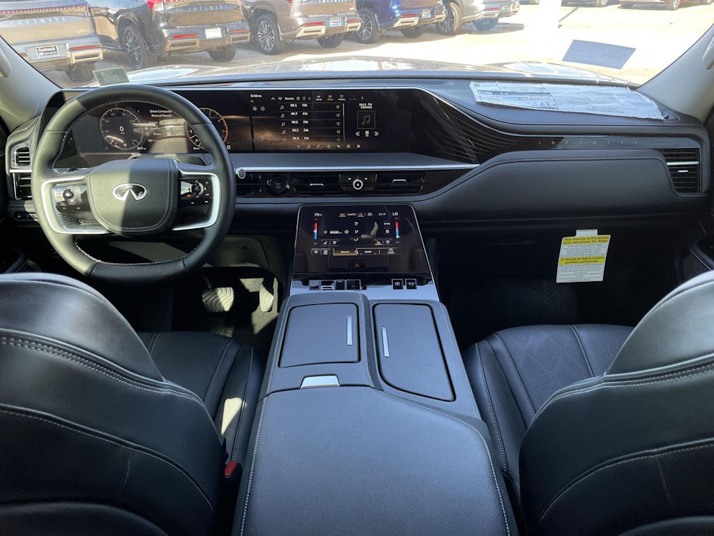 Thumbnail: 2025 INFINITI QX80 - 2