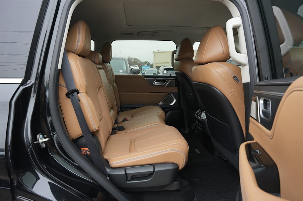 Thumbnail: 2025 INFINITI QX80 - 26