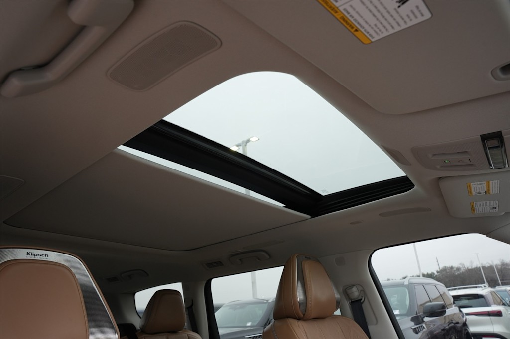 Thumbnail: 2025 INFINITI QX80 - 28