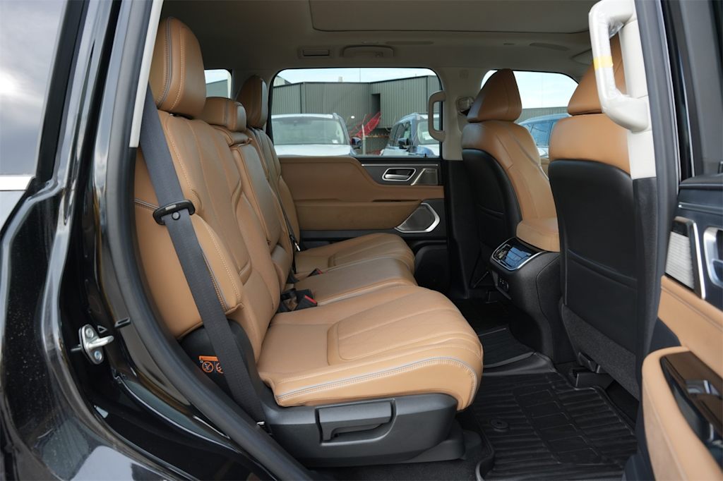 Thumbnail: 2025 INFINITI QX80 - 27