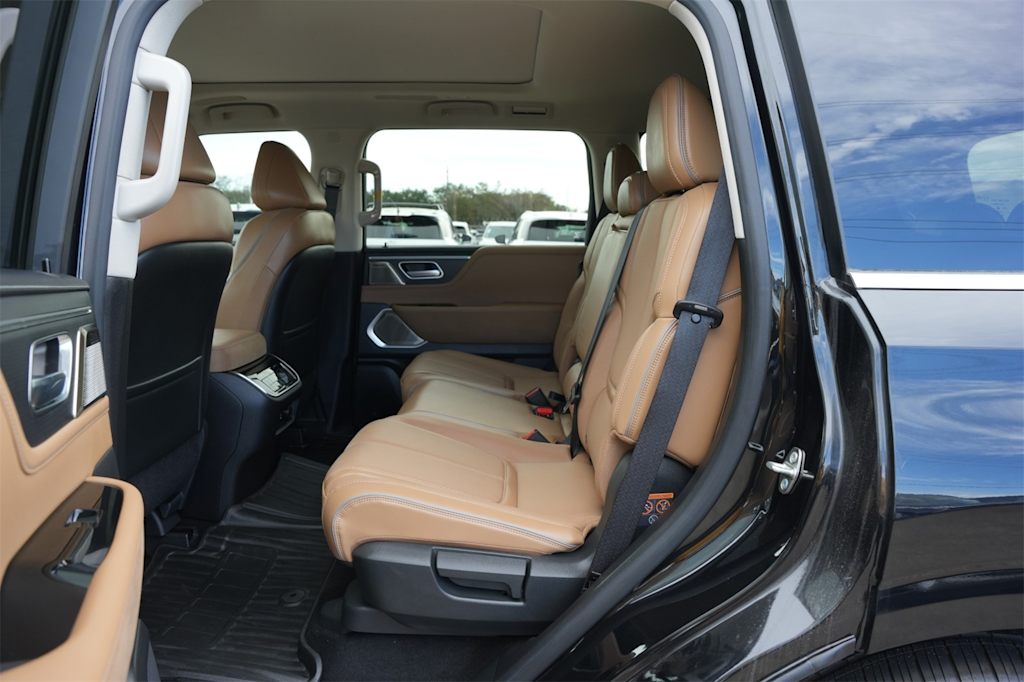 Thumbnail: 2025 INFINITI QX80 - 11