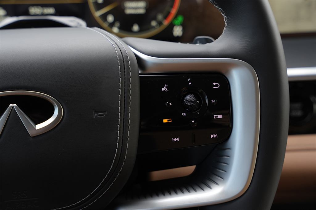 Thumbnail: 2025 INFINITI QX80 - 24