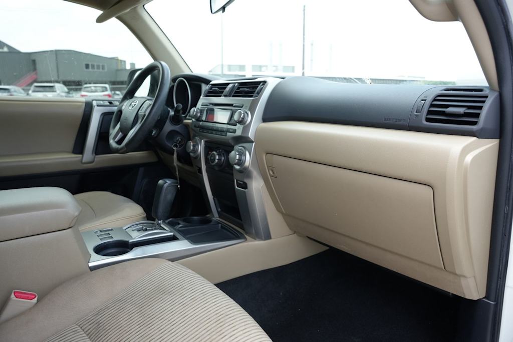 Thumbnail: 2012 Toyota 4Runner - 14