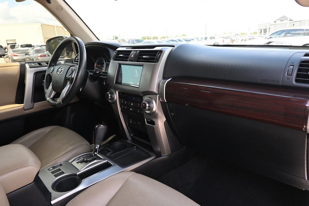 Thumbnail: 2014 Toyota 4Runner - 26