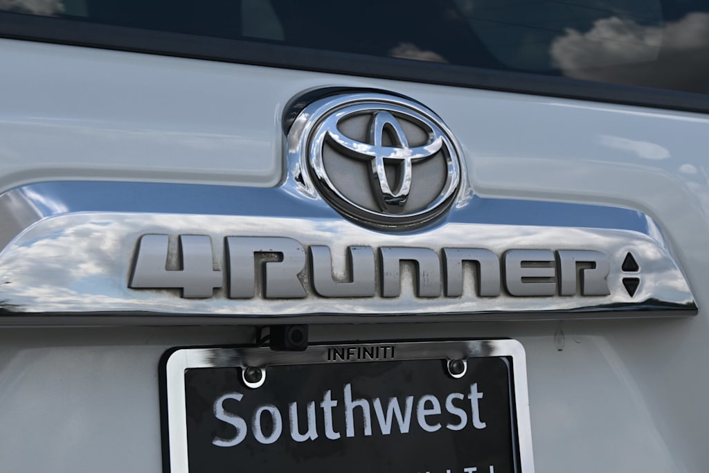 Thumbnail: 2014 Toyota 4Runner - 7
