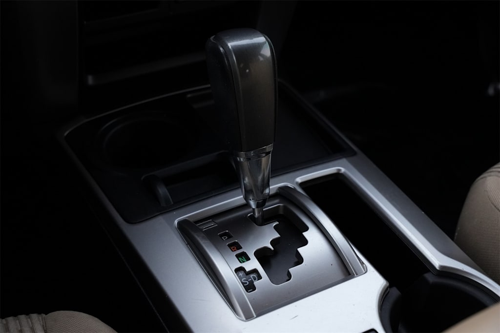 Thumbnail: 2016 Toyota 4Runner - 17