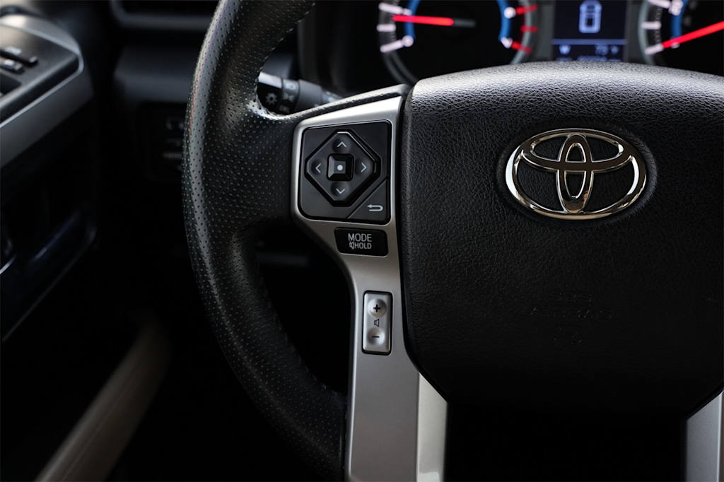 Thumbnail: 2016 Toyota 4Runner - 22