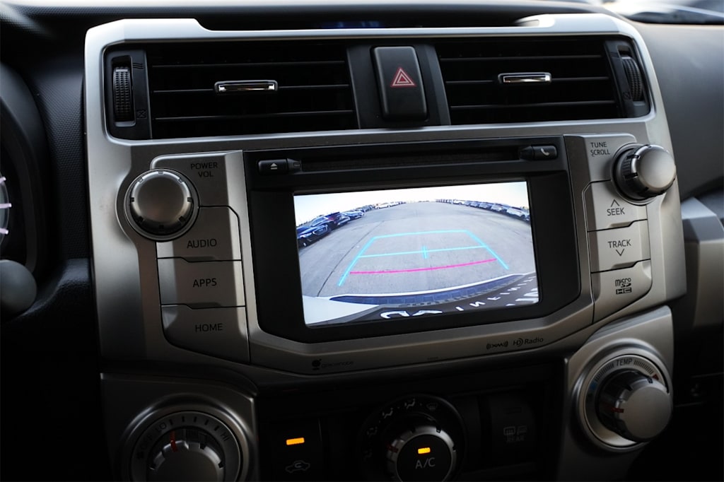 Thumbnail: 2016 Toyota 4Runner - 24