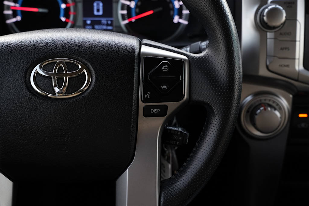 Thumbnail: 2016 Toyota 4Runner - 23