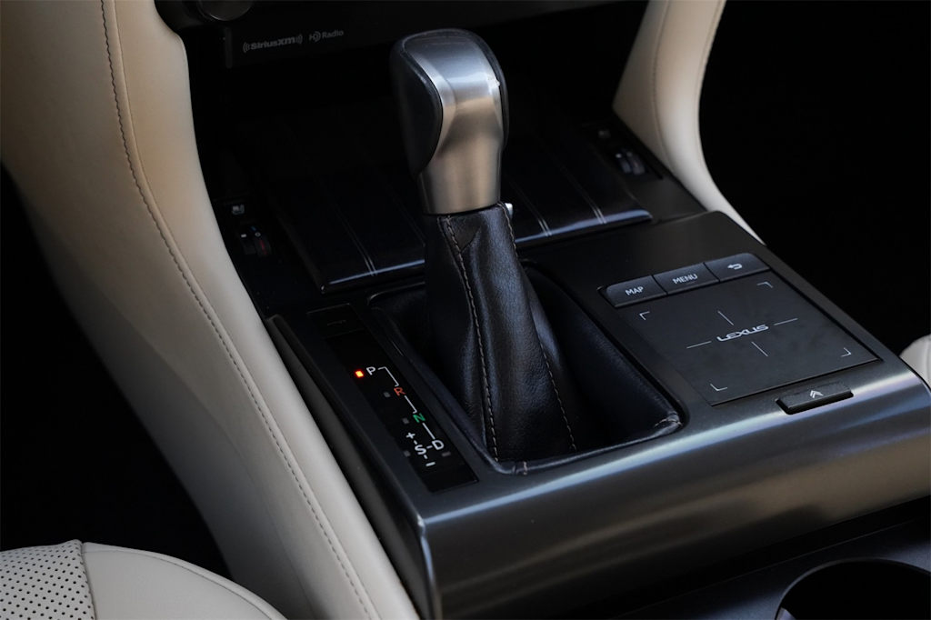 Thumbnail: 2022 Lexus GX - 17