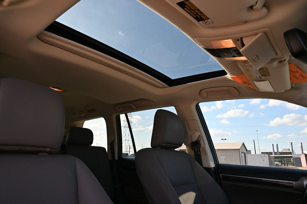 Thumbnail: 2021 Lexus GX - 27