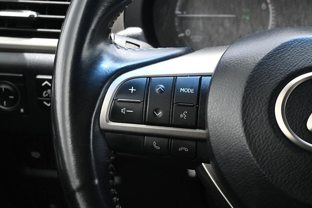 Thumbnail: 2020 Lexus GX - 23
