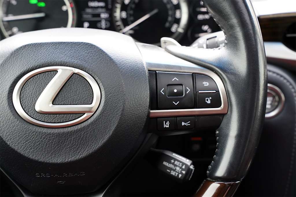 Thumbnail: 2019 Lexus LX - 25