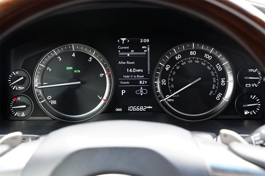 Thumbnail: 2019 Lexus LX - 18