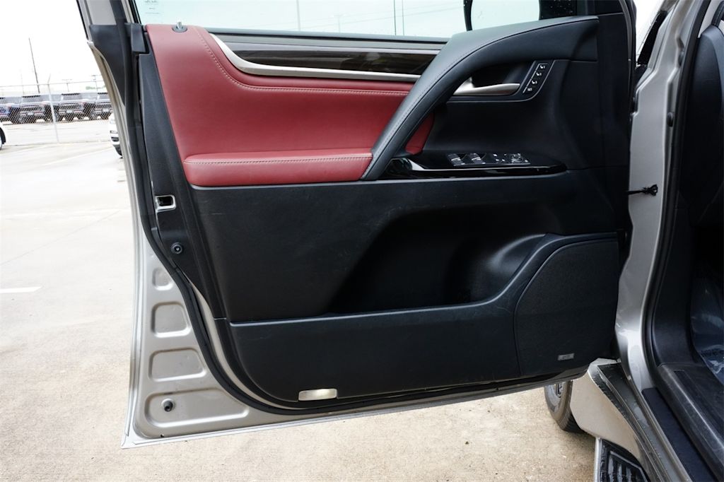 Thumbnail: 2019 Lexus LX - 27