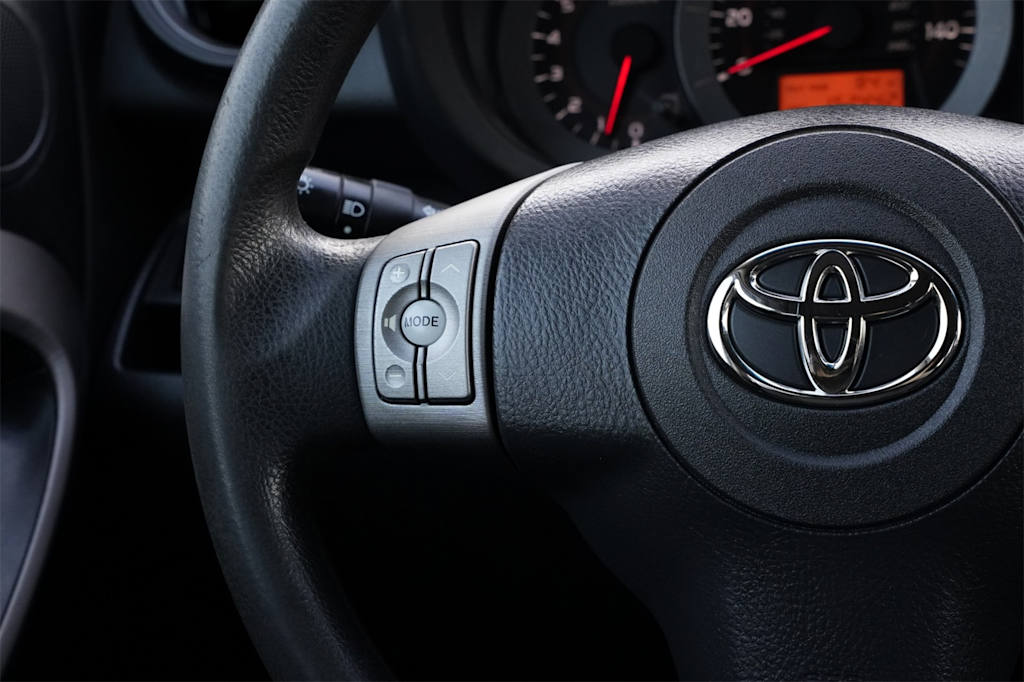 Thumbnail: 2007 Toyota RAV4 - 22