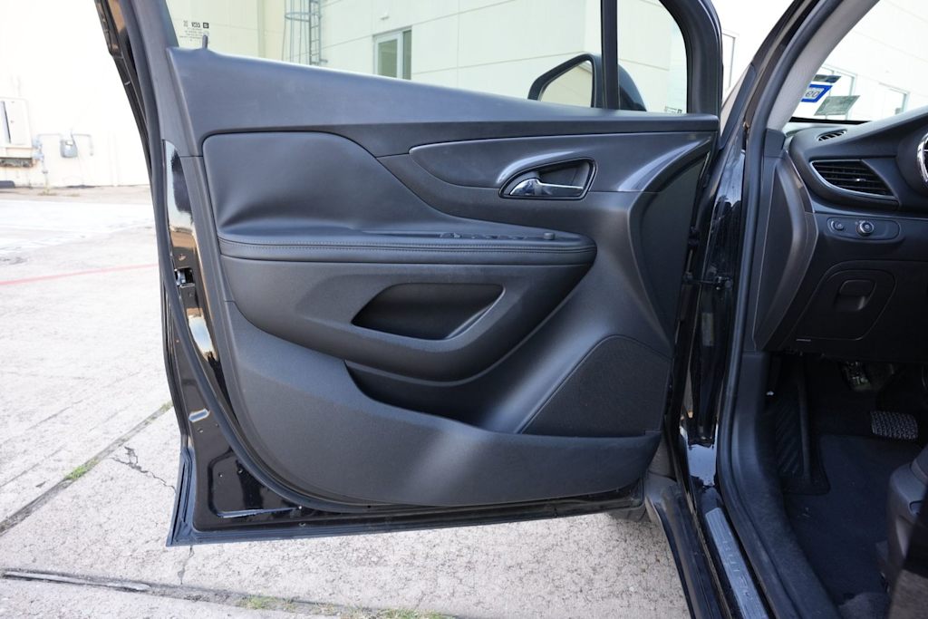 Thumbnail: 2018 Buick Encore - 21