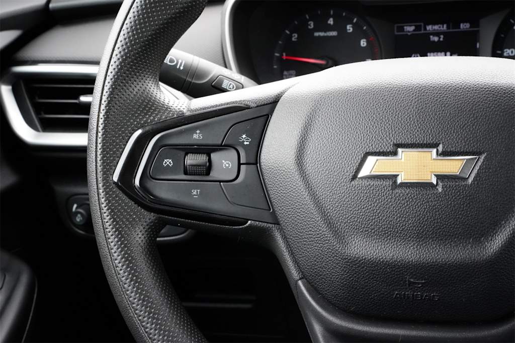 Thumbnail: 2022 Chevrolet TrailBlazer - 19